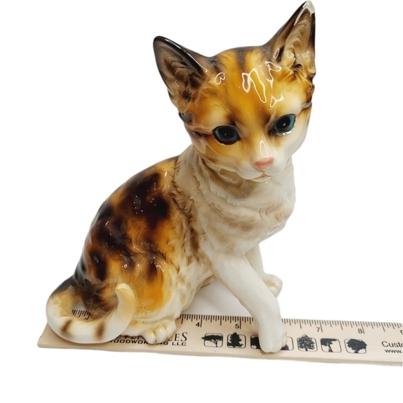 VINTAGE LEFTON BROWN TABBY Cat Figurine Large 7.25 inches circa 1960 flawed - Picture 7 of 11